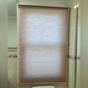 Hunter Douglas Pink Duet blind bottom up / top down